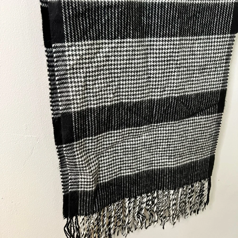 N/A perfect beautiful scarf